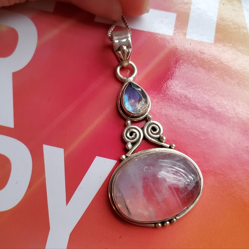 Pendant